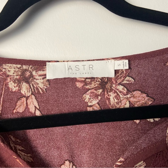 Astr the label / Maroon Floral Boho Blouse - Picture 3 of 7